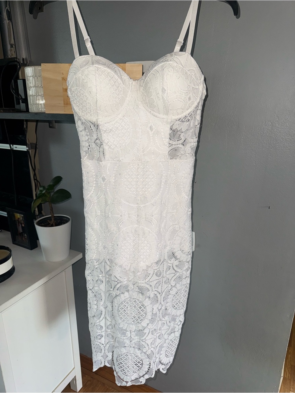 bebe White Lace Bustier Midi Dress with Adjustable Straps